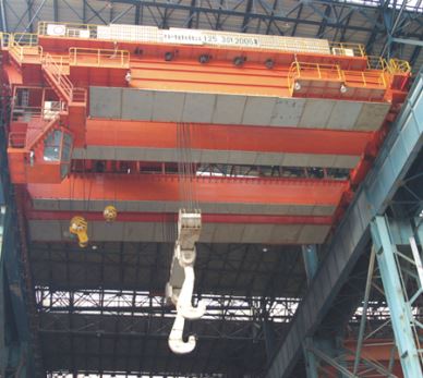 Crane fwrw trwm 50 ton 150